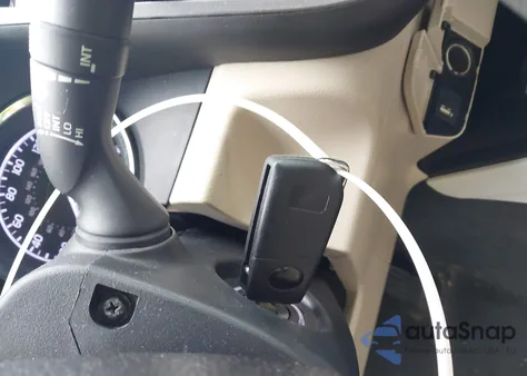 2020 Toyota Camry Le z USA, uszkodzony, nr VIN 4T1C11AK1LU887746